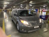 Toyota Sienna 2016 года за 10 000 000 тг. в Атырау