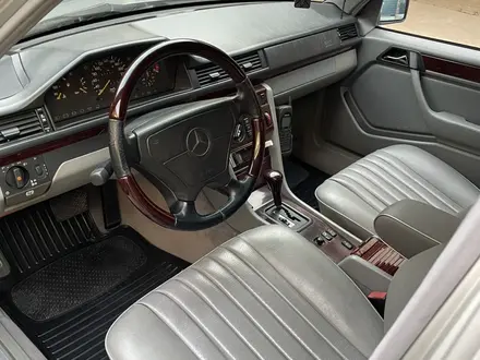 Mercedes-Benz E 280 1995 года за 5 000 000 тг. в Алматы – фото 4