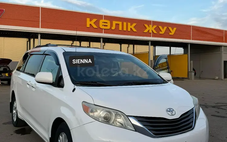 Toyota Sienna 2013 годаүшін8 700 000 тг. в Уральск