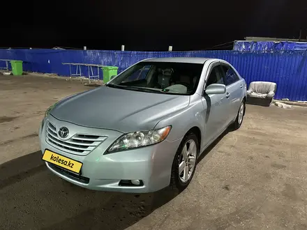 Toyota Camry 2007 года за 5 700 000 тг. в Актобе – фото 2