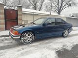 BMW 325 1993 года за 1 500 000 тг. в Алматы – фото 2
