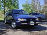 Volkswagen Passat 1995 годаүшін2 550 000 тг. в Астана