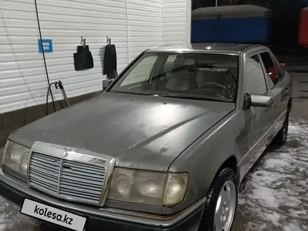 Mercedes-Benz E 200 1990 года за 1 100 000 тг. в Кызылорда – фото 2