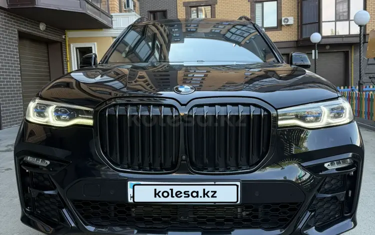 BMW X7 2021 года за 45 000 000 тг. в Уральск