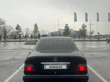 Mercedes-Benz E 420 1995 года за 3 200 000 тг. в Тараз – фото 17