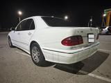 Mercedes-Benz E 320 2000 года за 4 500 000 тг. в Жанаозен – фото 5