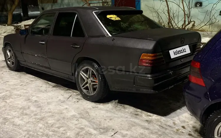 Mercedes-Benz E 200 1991 года за 1 300 000 тг. в Караганда