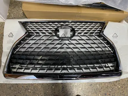 Решетка радиатора Lexus RX за 130 000 тг. в Астана – фото 3