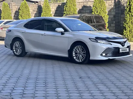 Toyota Camry 2019 года за 12 850 000 тг. в Алматы – фото 16