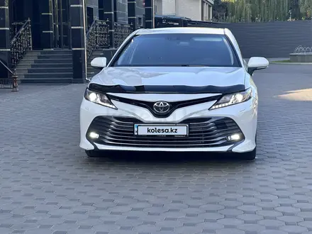 Toyota Camry 2019 года за 12 850 000 тг. в Алматы – фото 5