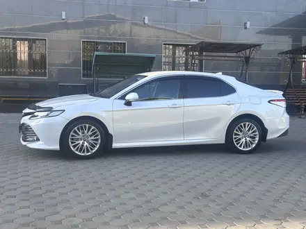 Toyota Camry 2019 года за 12 850 000 тг. в Алматы – фото 8