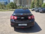 Chevrolet Malibu 2014 годаүшін4 750 000 тг. в Астана – фото 3