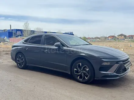 Hyundai Sonata 2025 года за 13 500 000 тг. в Караганда – фото 2