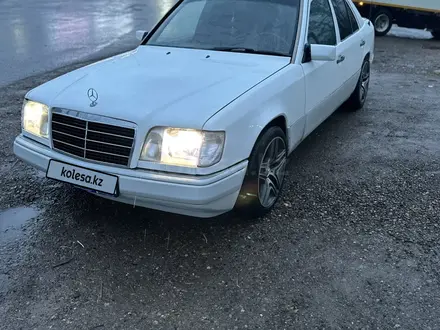 Mercedes-Benz E 280 1993 года за 2 100 000 тг. в Алматы – фото 4