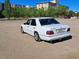 Mercedes-Benz E 220 1993 годаүшін2 090 000 тг. в Караганда – фото 4