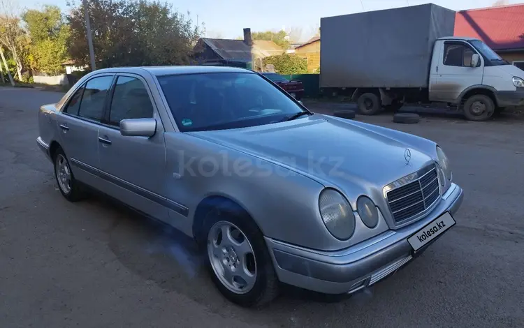 Mercedes-Benz E 230 1996 года за 3 500 000 тг. в Кокшетау