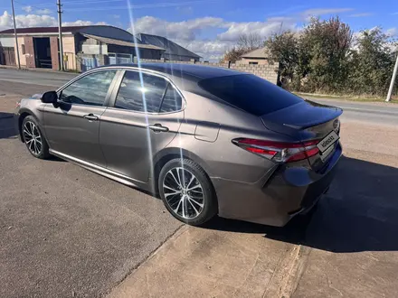 Toyota Camry 2018 года за 12 900 000 тг. в Шымкент – фото 4