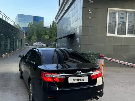 Toyota Camry 2012 года за 9 000 000 тг. в Астана – фото 2