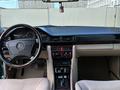 Mercedes-Benz E 320 1994 годаfor3 550 000 тг. в Атырау – фото 8