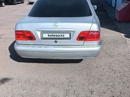 Mercedes-Benz E 200 1996 года за 2 700 000 тг. в Павлодар – фото 6