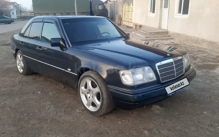 Mercedes-Benz E 320 1994 года за 2 900 000 тг. в Шымкент