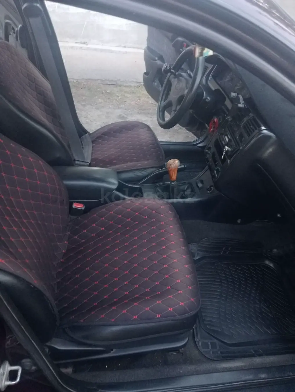 Toyota Carina E, 1995