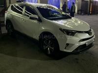 Toyota RAV4 2016 годаүшін11 500 000 тг. в Алматы