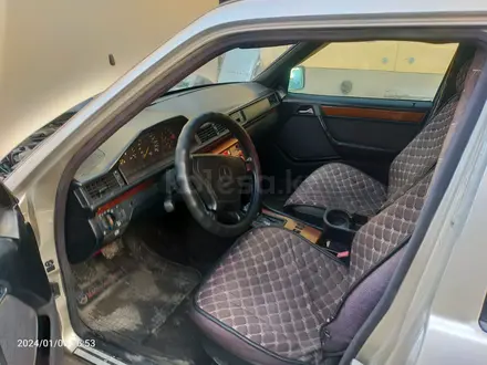 Mercedes-Benz E 280 1993 года за 1 500 000 тг. в Алматы – фото 3