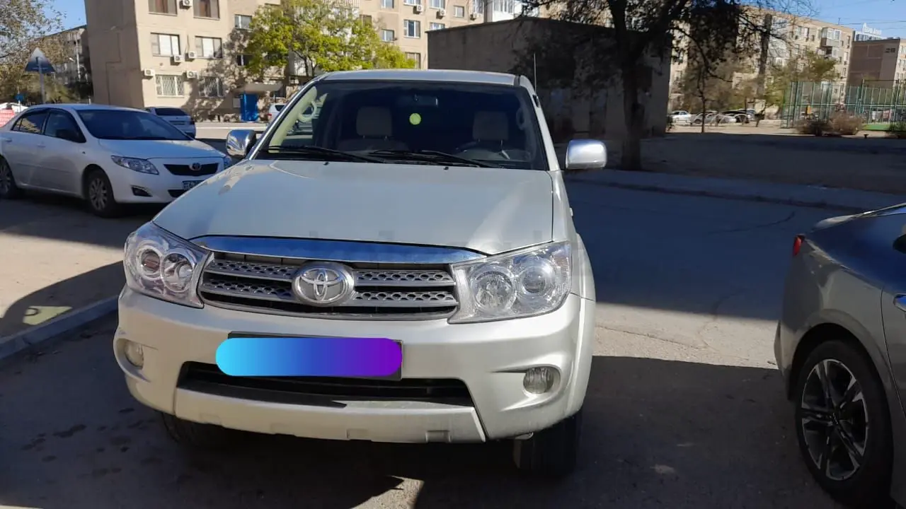 Тойота Fortuner, 2010