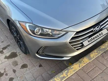 Hyundai Elantra 2017 года за 8 500 000 тг. в Актобе – фото 2