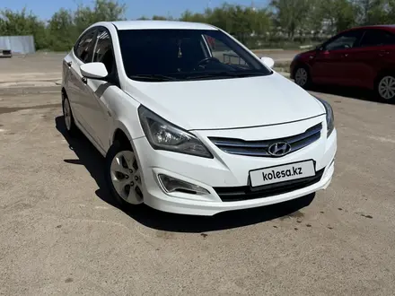 Hyundai Solaris 2015 года за 4 500 000 тг. в Уральск – фото 3