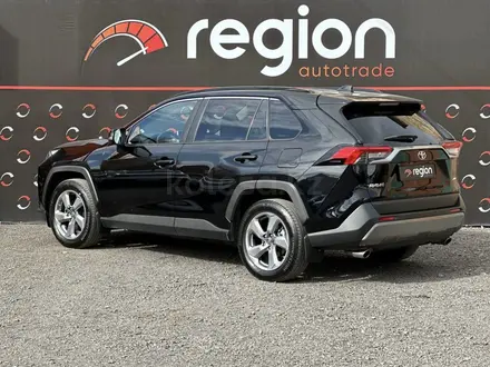 Toyota RAV4 2019 года за 13 550 000 тг. в Караганда – фото 4