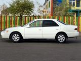 Toyota Camry 1998 года за 2 650 000 тг. в Алматы – фото 5