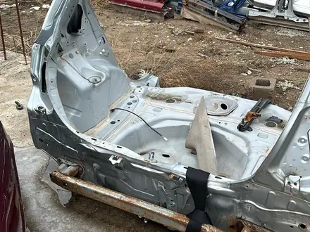 Привозной на toyota yaris, заднее крыло тойота ярис крыло заднее задняя ч за 150 000 тг. в Алматы