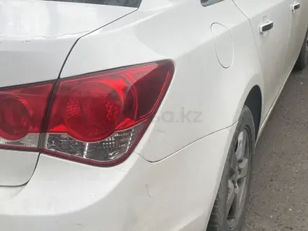 Chevrolet Cruze 2009 года за 3 100 000 тг. в Тараз – фото 3