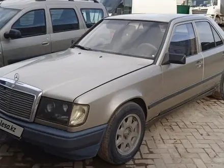 Mercedes-Benz E 260 1988 года за 800 000 тг. в Астана