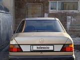 Mercedes-Benz E 260 1988 года за 700 000 тг. в Астана – фото 4