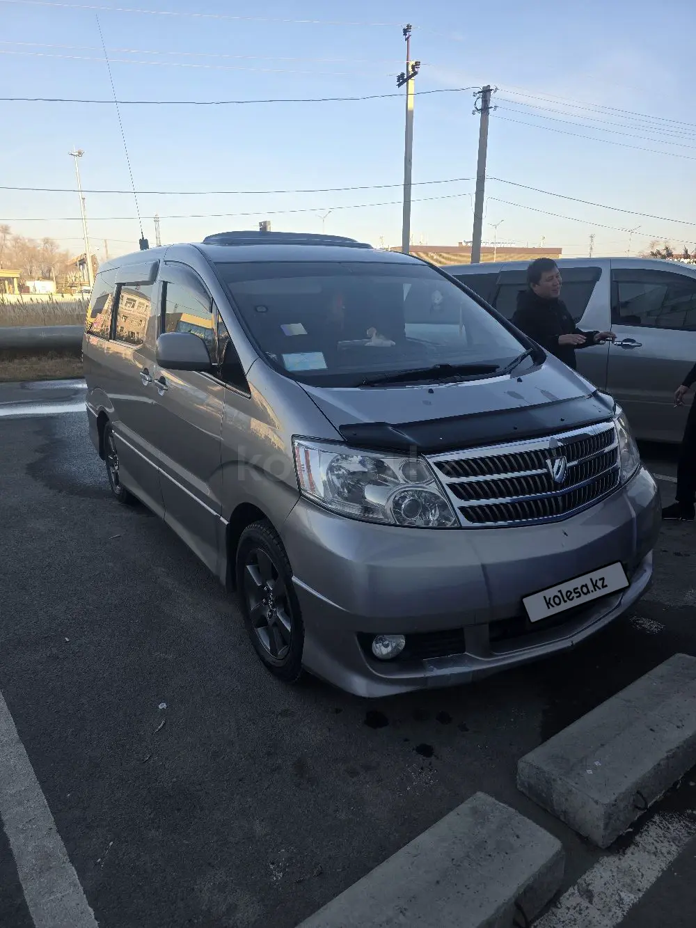 Toyota Alphard, 2005