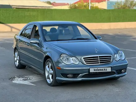 Mercedes-Benz C 200 2005 года за 5 000 000 тг. в Шымкент