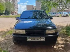 Opel Vectra, 1989