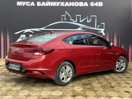 Hyundai Elantra 2019 года за 8 250 000 тг. в Атырау – фото 10