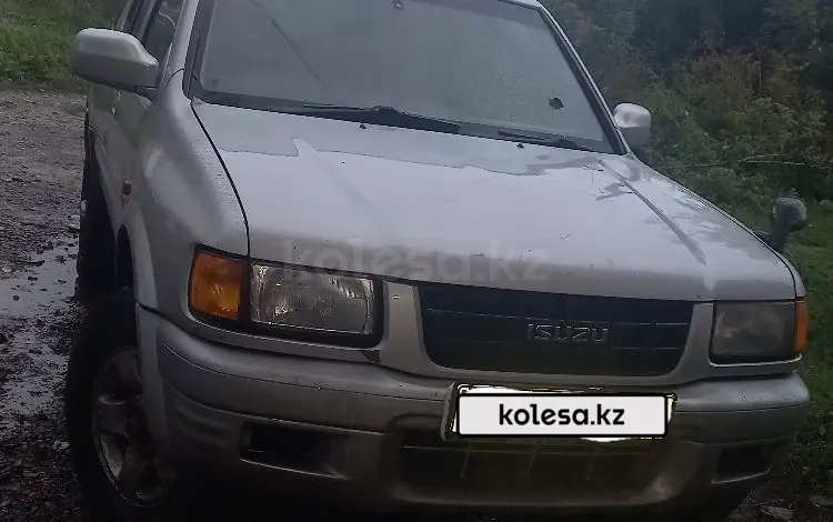 Isuzu Wizard 1999 годаүшін2 100 000 тг. в Усть-Каменогорск