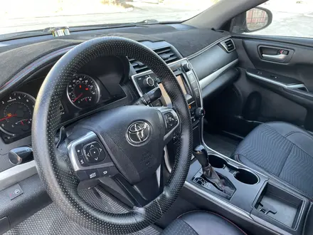 Toyota Camry 2015 года за 8 900 000 тг. в Актау – фото 12