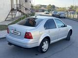 Volkswagen Bora 1998 года за 860 000 тг. в Алматы – фото 2