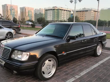 Mercedes-Benz E 320 1994 года за 3 900 000 тг. в Туркестан – фото 3