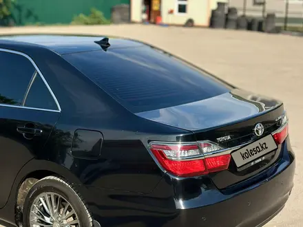 Toyota Camry 2014 года за 9 200 000 тг. в Актобе – фото 12