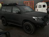 Toyota Land Cruiser 2015 года за 30 000 000 тг. в Караганда