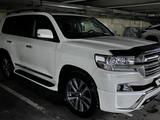 Toyota Land Cruiser 2018 года за 34 800 000 тг. в Астана – фото 3