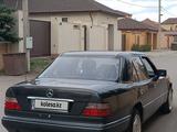 Mercedes-Benz E 250 1994 года за 2 700 000 тг. в Караганда