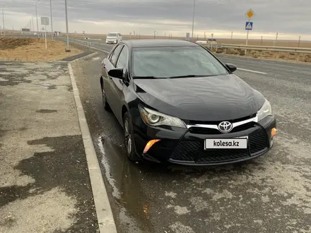 Toyota Camry 2015 года за 9 300 000 тг. в Атырау